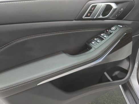 Used 2026 BMW X5 sDrive40i w/ Premium Package image 24