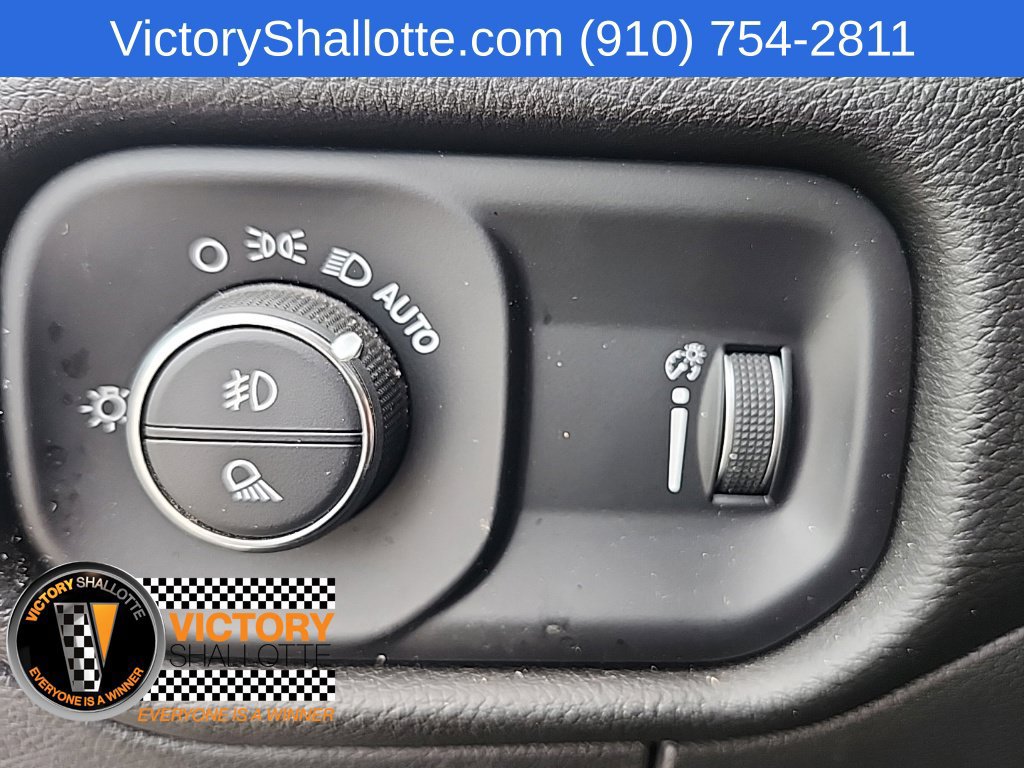 Used 2022 RAM 1500 Big Horn AWD/4WD image 18
