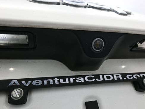 Used 2020 Jeep Compass Latitude FWD image 34