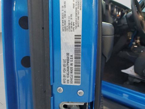 Certified 2023 Jeep Wrangler Willys image 31