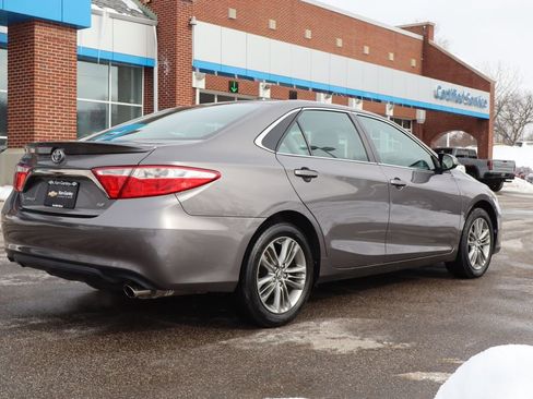 Used 2017 Toyota Camry SE image 28