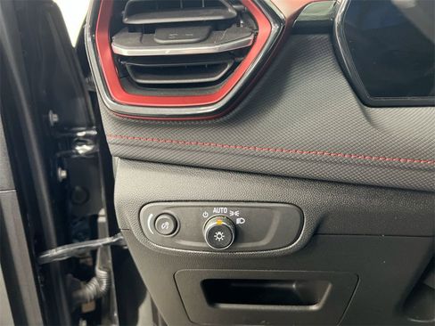 Used 2024 Chevrolet TrailBlazer RS image 17