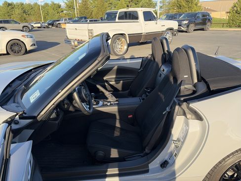 Used 2024 MAZDA MX-5 Miata Club image 19
