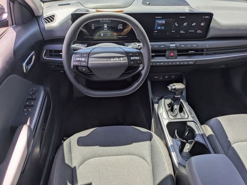Used 2025 Kia K4 FWD image 25