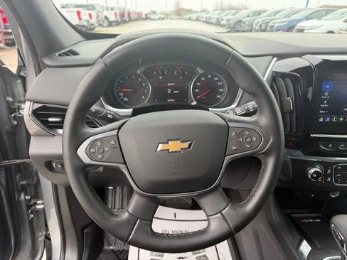 Used 2023 Chevrolet Traverse LT image 22