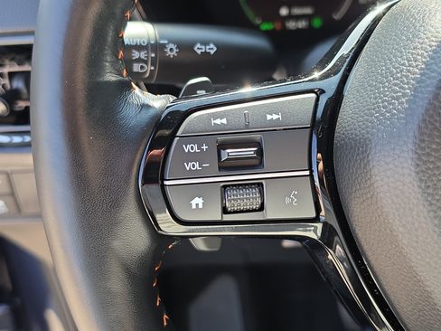 Used 2025 Honda CR-V Sport Touring image 31
