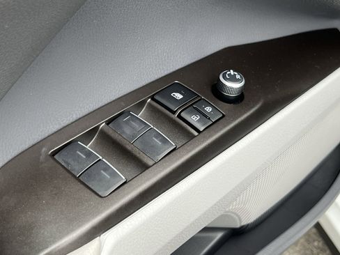 Used 2023 Toyota Camry XSE w/ Navigation Package image 12