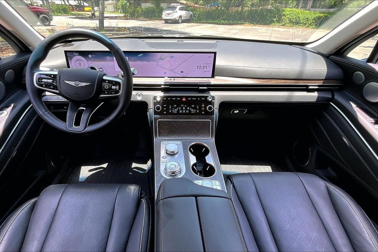 Used 2025 Genesis GV80 2.5T Prestige AWD/4WD image 7