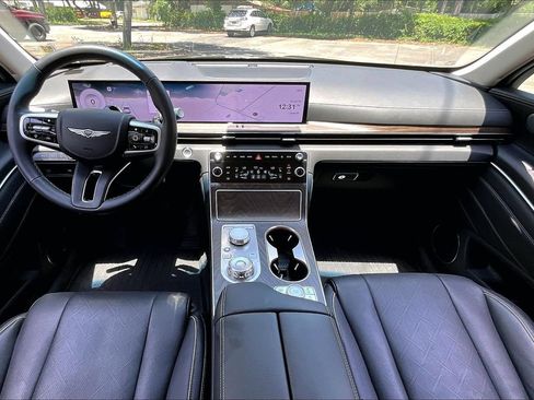 Used 2025 Genesis GV80 2.5T Prestige AWD/4WD image 7