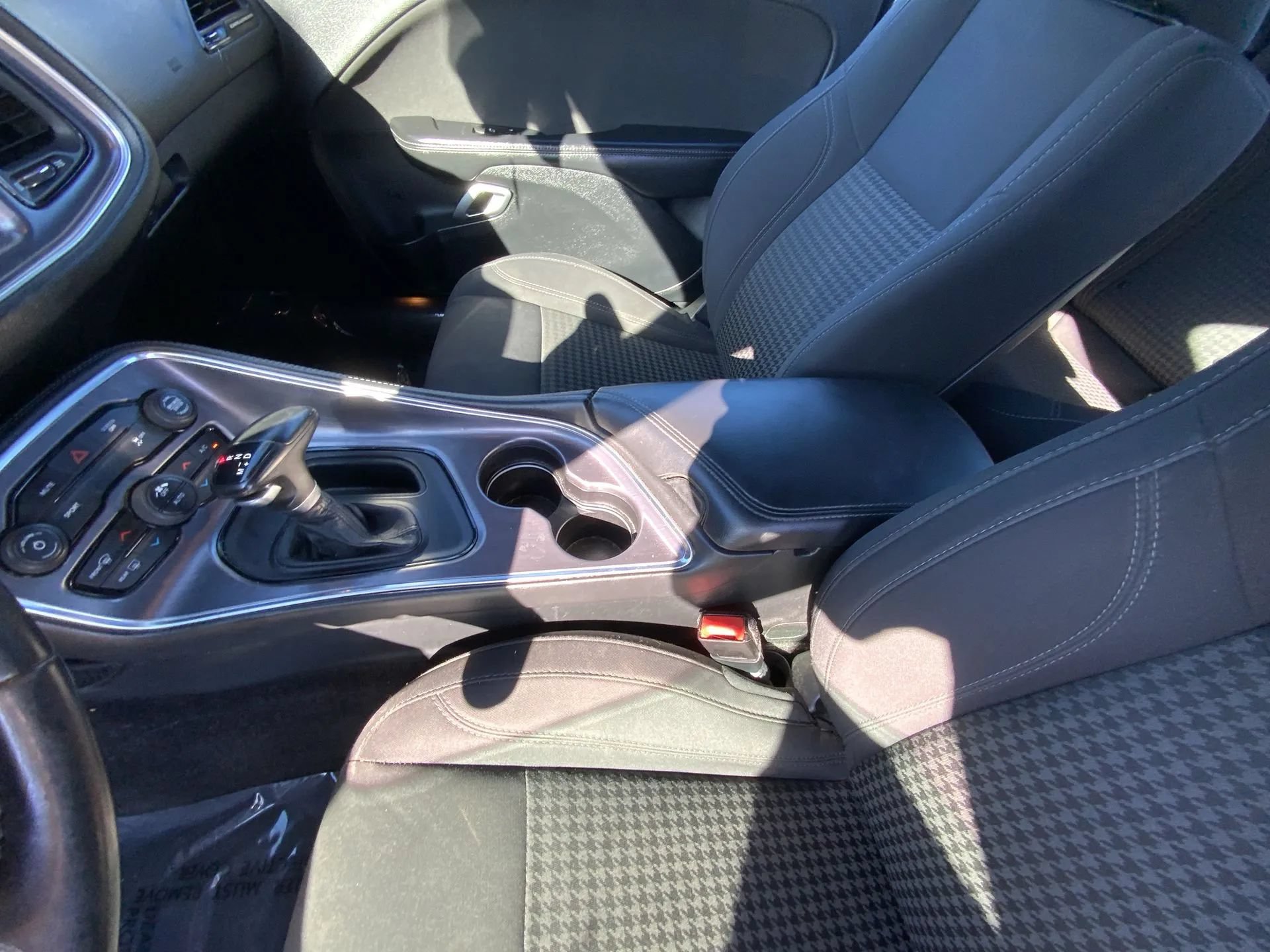 Used 2017 Dodge Challenger SXT RWD image 21