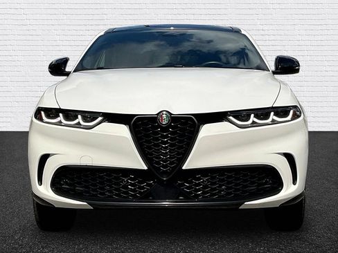 Used 2024 Alfa Romeo Tonale Veloce AWD/4WD image 2