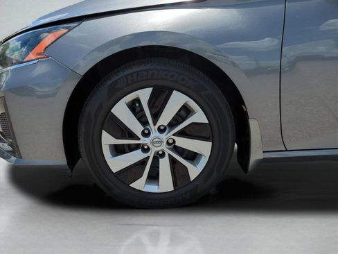 Certified 2024 Nissan Altima 2.5 S FWD image 23