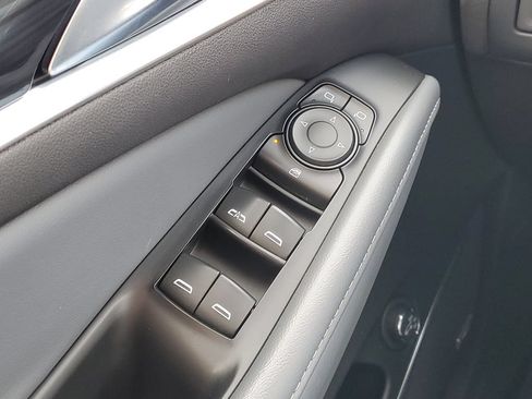 Used 2021 Buick Enclave Essence w/ Sound and Sites Package AWD/4WD image 18
