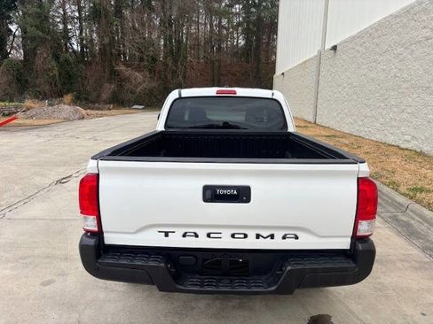 Used 2016 Toyota Tacoma SR RWD image 13