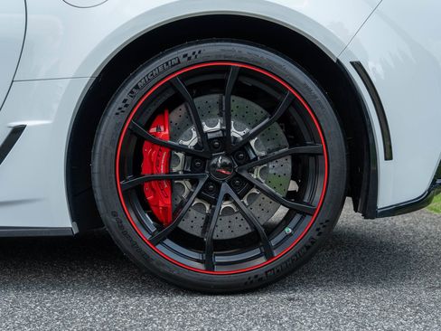 Used 2018 Chevrolet Corvette Grand Sport w/ Z07 Performance Package image 10