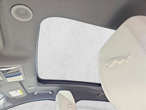 Certified 2025 Jaguar F-PACE R-Dynamic S image 30