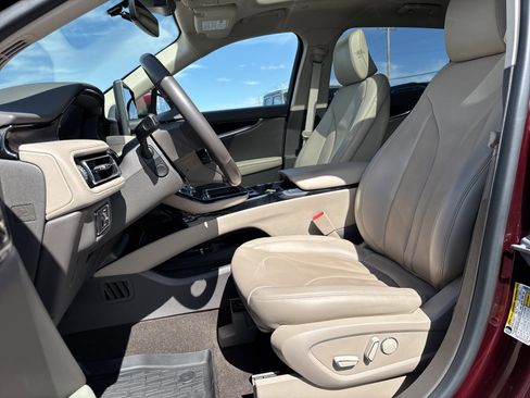 Used 2022 Lincoln Nautilus Reserve w/ Equipment Group 201A image 14