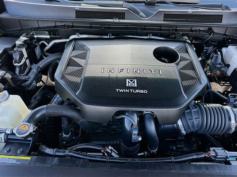 Used 2025 INFINITI QX80 Sensory image 37