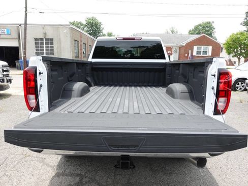 Used 2024 GMC Sierra 2500 Pro w/ Convenience Package image 24