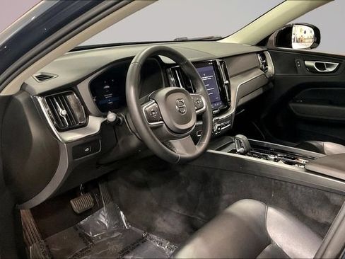 Certified 2024 Volvo XC60 B5 Core AWD/4WD image 17
