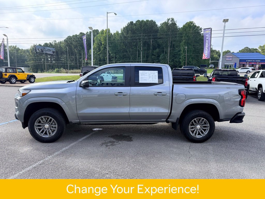Used 2024 Chevrolet Colorado LT w/ LT Convenience Package II RWD image 3