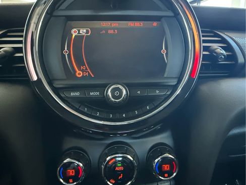 Used 2017 MINI Cooper 2-Door Hardtop image 24