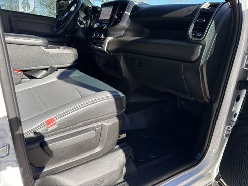 Used 2025 RAM 3500 Tradesman w/ Chrome Appearance Group image 16