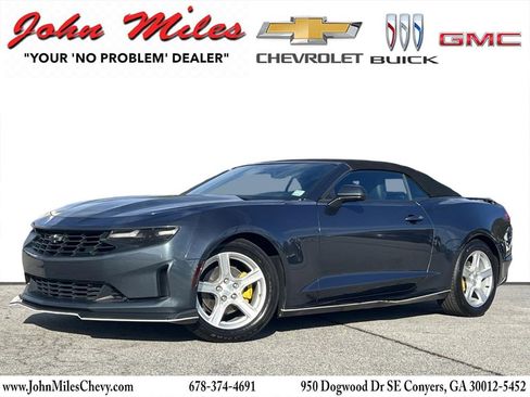 Used 2020 Chevrolet Camaro LT image 1