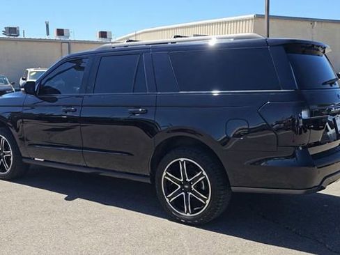 Used 2021 Ford Expedition Max Limited AWD/4WD image 2