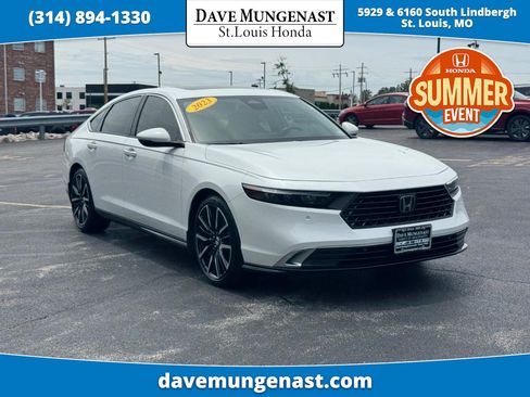 Used 2023 Honda Accord Touring image 1