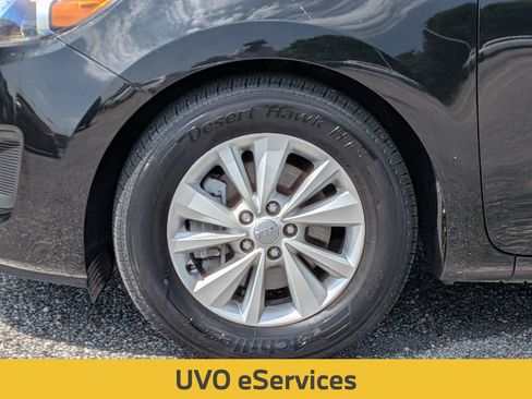 Used 2017 Kia Sedona LX w/ LX Essentials Premium Package FWD image 13