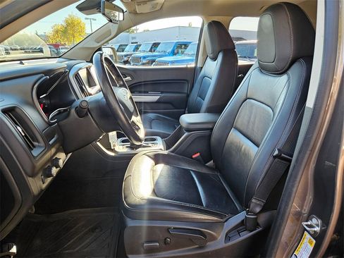 Used 2015 Chevrolet Colorado LT w/ Luxury Package image 12