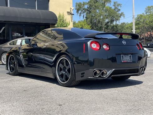 Used 2014 Nissan GT-R Black Edition image 12