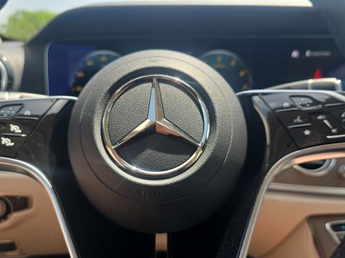 Used 2022 Mercedes-Benz E 350 4MATIC Sedan image 17
