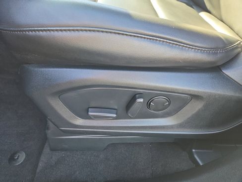 Certified 2023 Ford Explorer XLT w/ Equipment Group 202A image 12