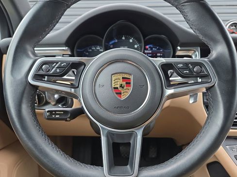Certified 2021 Porsche Macan AWD/4WD image 9