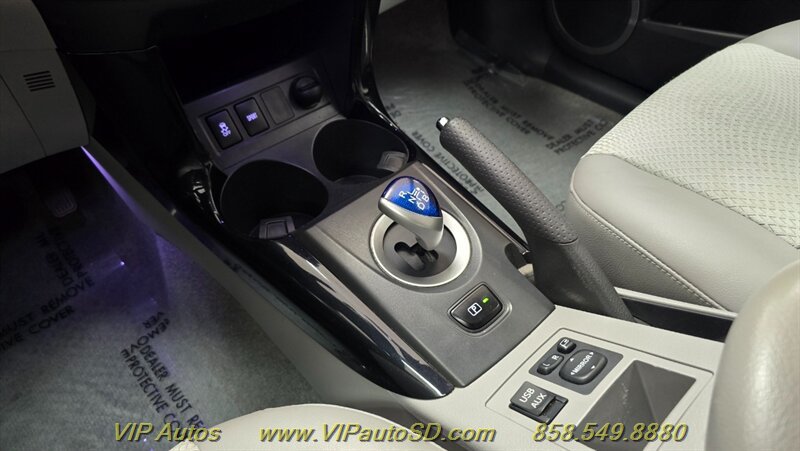 Used 2013 Toyota RAV4 EV FWD image 20