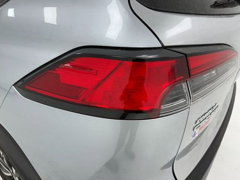 Used 2024 Toyota Corolla Cross XLE image 18