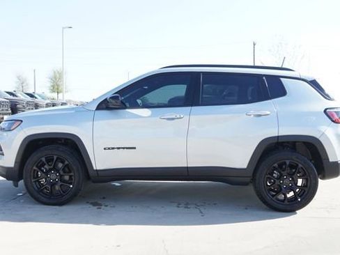 New 2026 Jeep Compass Latitude image 6