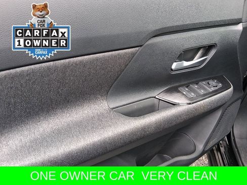 Certified 2025 Nissan Kicks SV AWD/4WD image 10