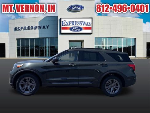 Used 2023 Ford Explorer XLT w/ Equipment Group 202A AWD/4WD image 9