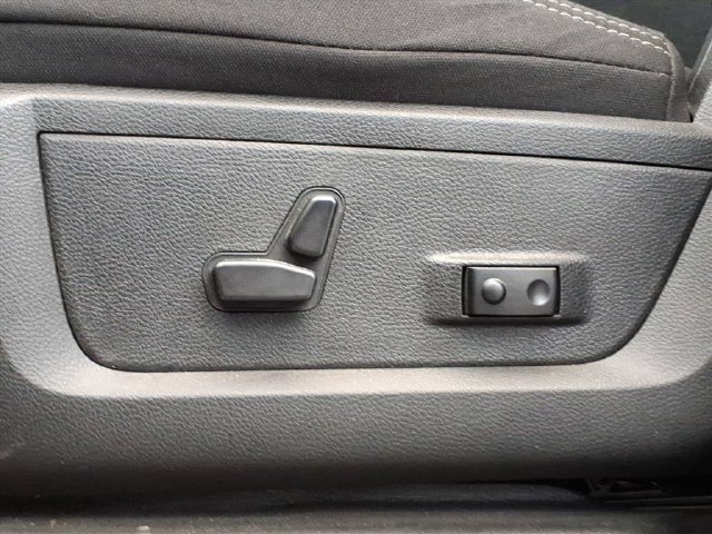 Used 2025 RAM 3500 Big Horn AWD/4WD image 12