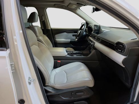 Used 2024 Honda Pilot Touring image 31