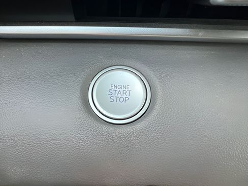 Used 2023 Hyundai Elantra Blue FWD image 23