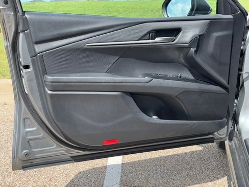 Used 2025 Toyota Camry SE FWD image 26