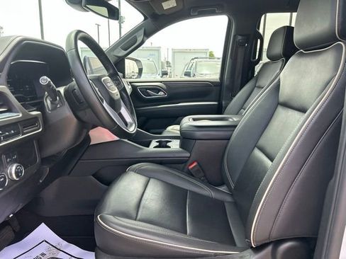 Used 2024 GMC Yukon SLT AWD/4WD image 14