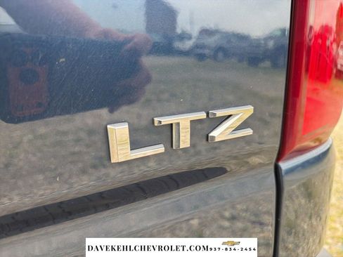 Used 2021 Chevrolet Silverado 1500 LTZ AWD/4WD image 36