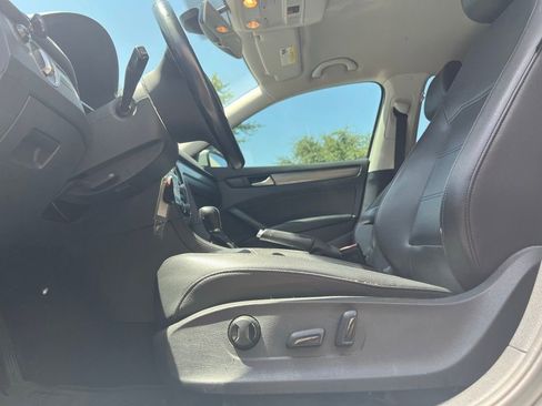 Used 2014 Volkswagen Passat 1.8T SE FWD image 8