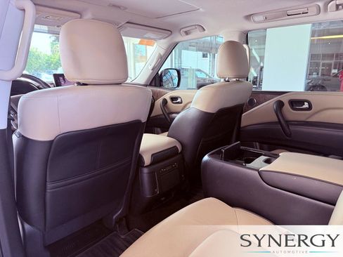 Used 2023 INFINITI QX80 Premium Select w/ All-Season Package RWD image 26
