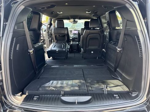 Used 2025 Chrysler Pacifica Select FWD image 35